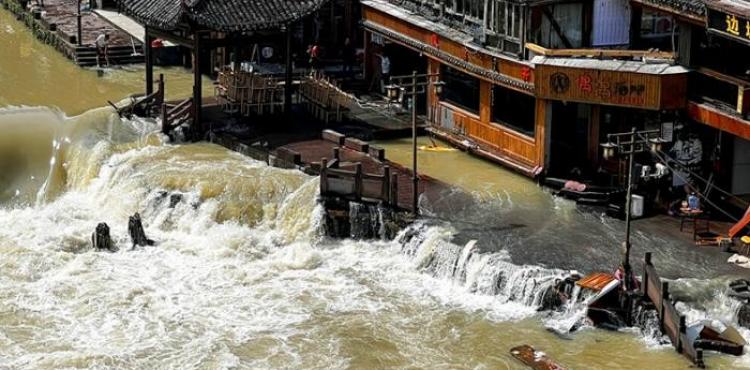 أمطار تضرب الصين.jpg