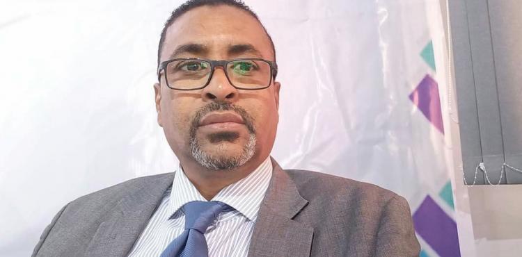 ادريس احميد الباحث والصحفي الليبي.jpg