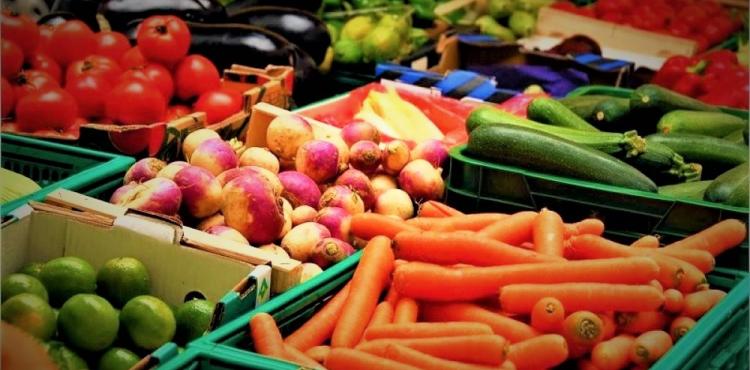 صور أسعار الخضروات والدجاج واللحوم اليوم السبت.jpg