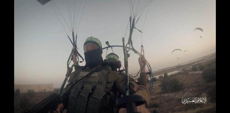 انزال جوي لمقاتلي معركة طوفان الأقصى