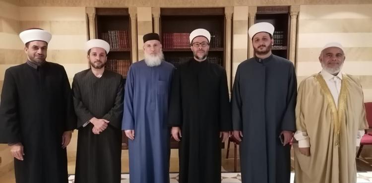 خلال لقاء دعاة فلسطين مع الفتوى اللبنانية.jpg