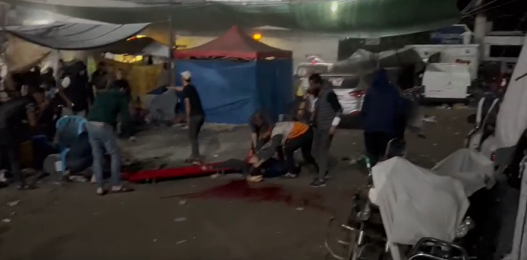 لحظة استهداف مستشفى الشفاء بغزة.PNG