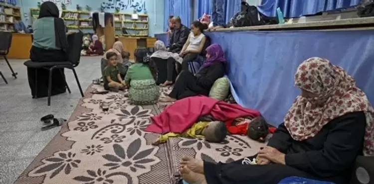 خيمة النازحين في مدارس الاونروا