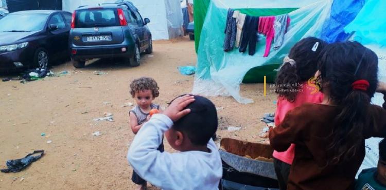 معاناة شديدة للنازحين من نيران الحرب في أول أمطار موسم الشتاء في غزة 14.jpg
