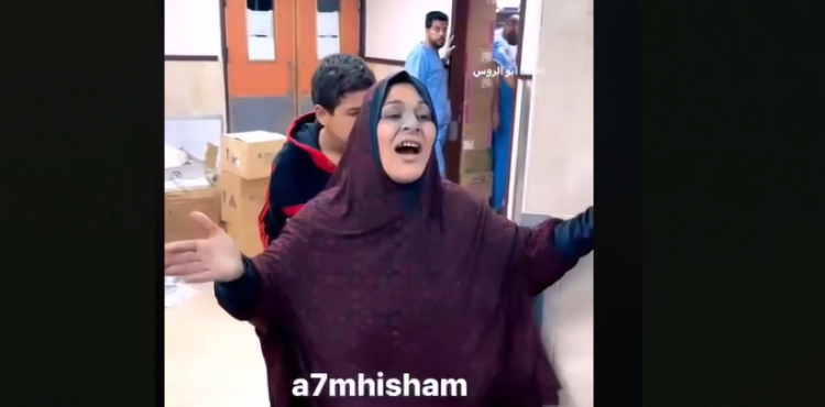 لمثلها ترفع القبعات .. فلسطينية تملك إرادة قوية رغم إصابة والدتها بقصف إسرائيلي.PNG