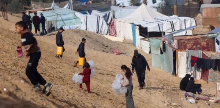 مخيم نازحين.jpg