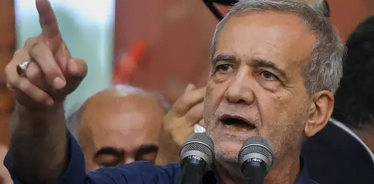 الرئيس الإيراني، مسعود بزشكيان.webp