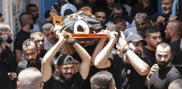 جماهير غفيرة تشيع جثمان الشهيد محمد أبو حجاب في جنين.jpeg