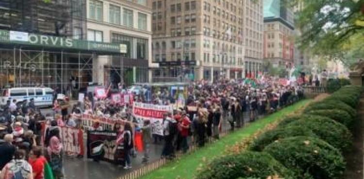 متظاهرون في نيويورك ضد الحرب على غزة.jfif