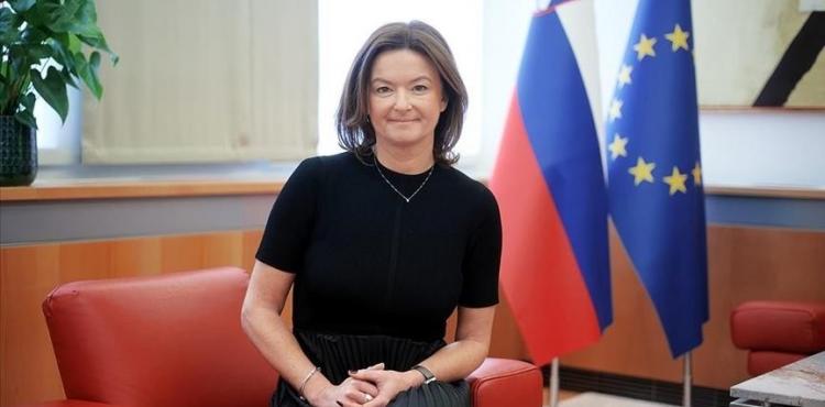 وزيرة الخارجية السلوفينية تانيا فاجون.jpg