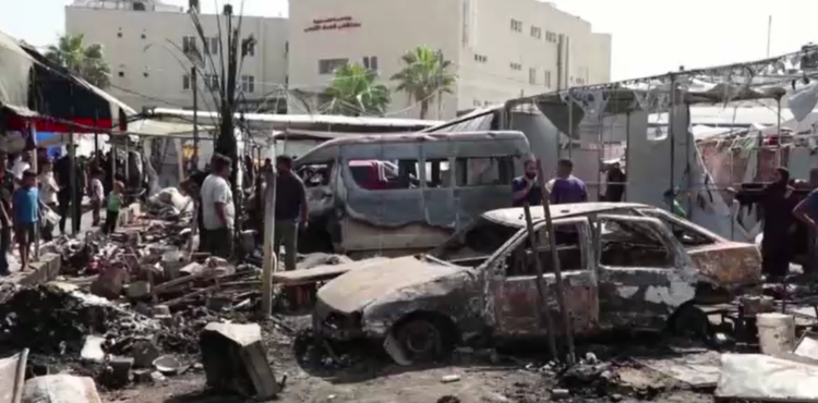آثار الدمار والخراب في مستشفى كمال عدوان شمال قطاع غزة - رويترز.png