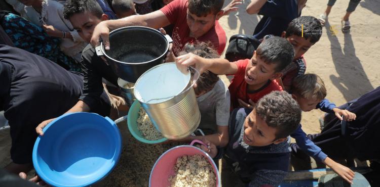 تكية – مجاعة – أطفال – الحرب على غزة – جوع – طعام التكية 1.jfif