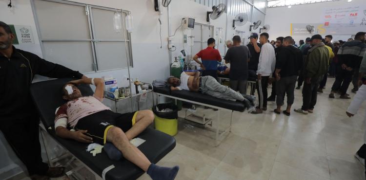 إصابات - مصابون - مصابين - النصيرات - قصف - مستشفى