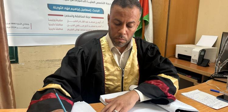الباحث الصحفي إسماعيل الثوابتة مدير عام مكتب الاعلام الحكومي في غزة