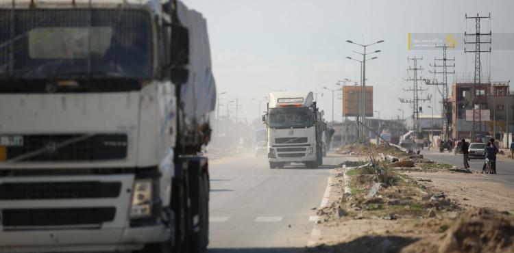 شاحنات مساعدات في غزة 1.jpg