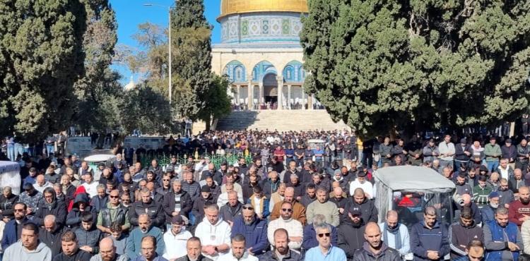 صلاة الجمعة في المسجد الأقصى المبارك.jpeg