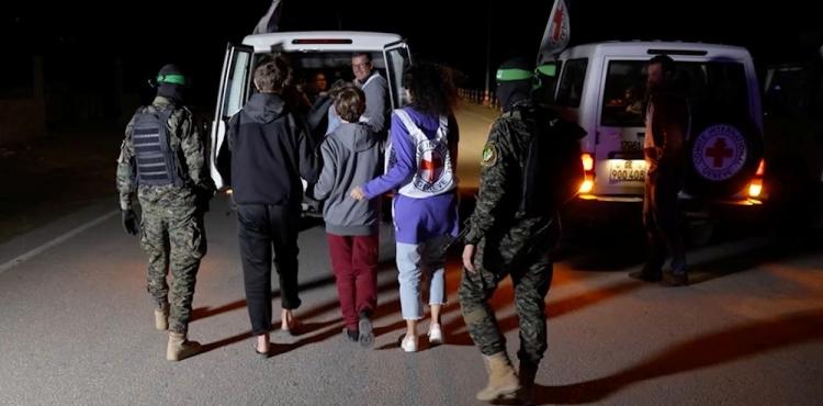 صفقة تبادل - أسرى إسرائليين بغزة.jpg