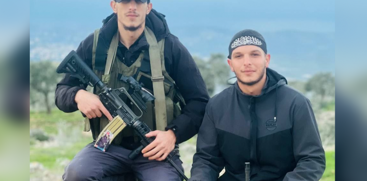 الشهيد محمد دراغمة وشقيقه الشهيد أحمد دراغمة قائد كتيبة طوباس.