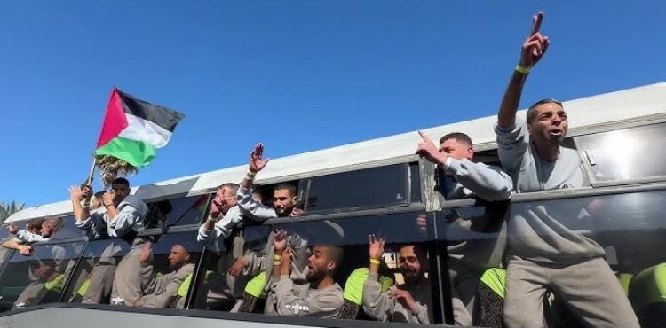 أسرى محررين ضمن صفقة طوفان الأحرار.jpg