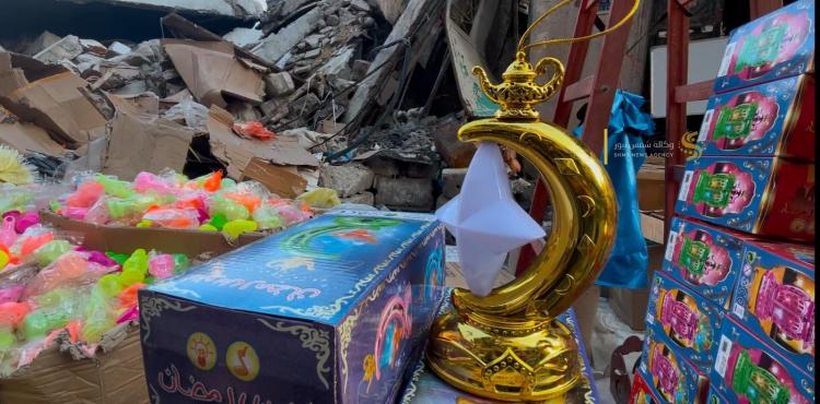 زينة رمضان في غزة تشتكي قلة المشترين  (11).jpeg