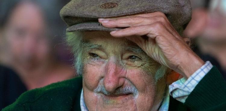 خوسيه موخيكا.jpg