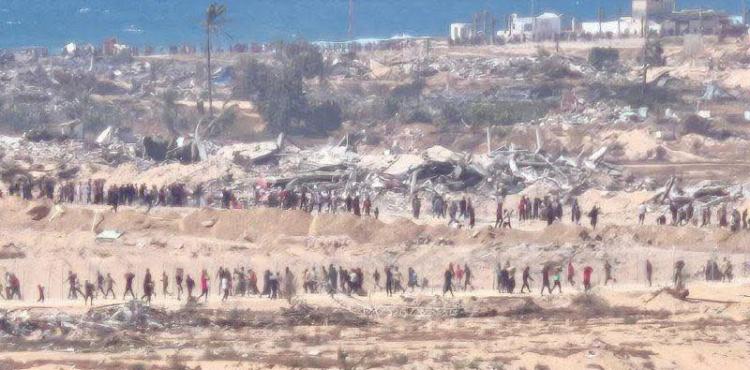 استلام المساعدات الأميركية الإسرايلية.jpg