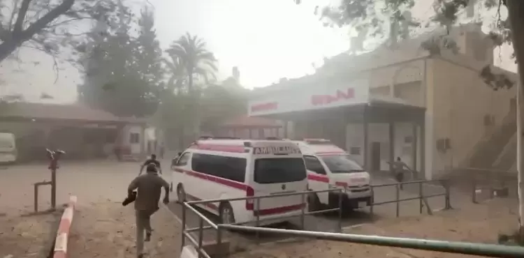 قصف مستشفى غزة الأوروبي شرقي مدينة خان يونس، جنوبي قطاع غزة (.webp