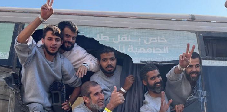 استقبال أسرى غزة