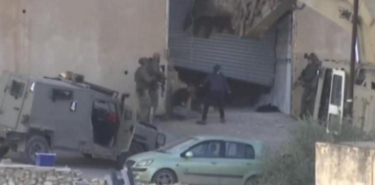 من مكان إعدام الشابين.jpg