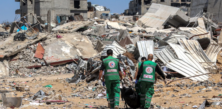 انتشال شهداء الحرب في غزة