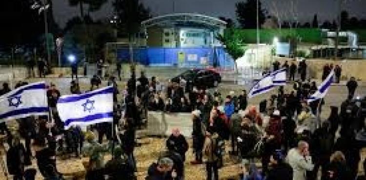 اقتحام مقر الاونروا في القدس.jpg