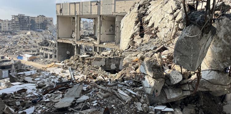 منازل آيلة للسقوط في غزة