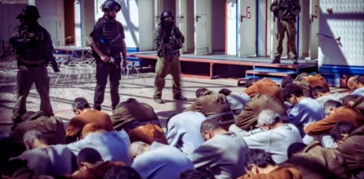 أسرى فلسطينيون.