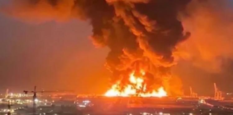 من القصف الصاروخي على تل أبيب.jpg