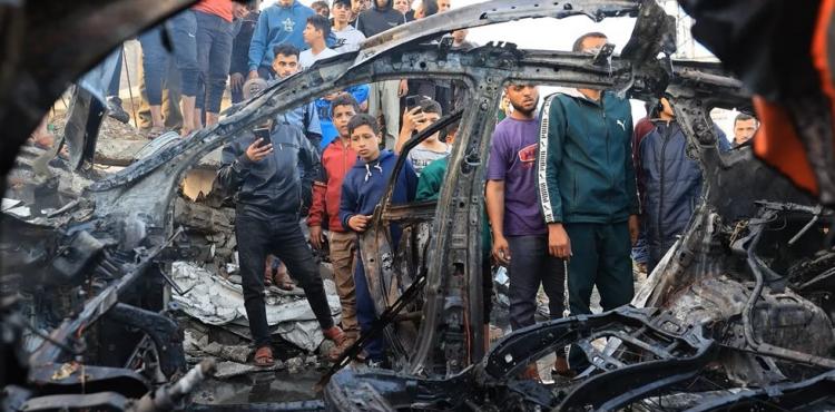 قصف سيارات في غزة تدمير مركبات غزة.jpg