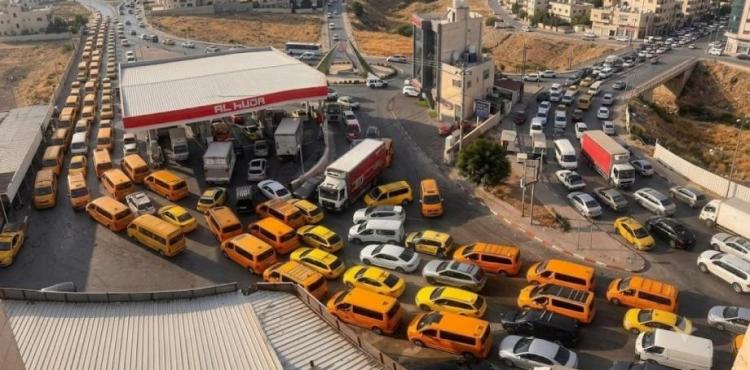 أزمة المحروقات في الضفة.jpg