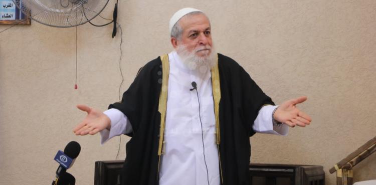 الشيخ نافذ عزام.jpg