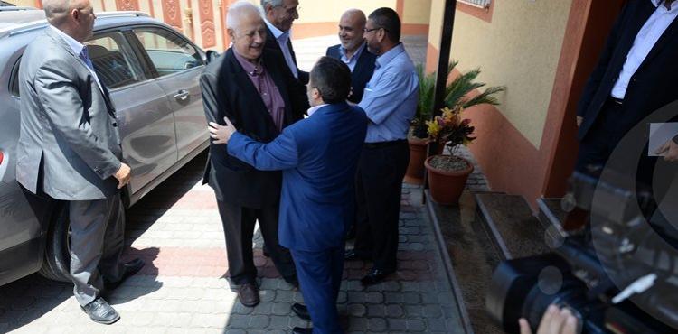 حنا ناصر مع هنية ‫(29929356)‬ ‫‬