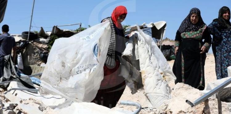 هدم منشآات سكنية في يطا.JPG