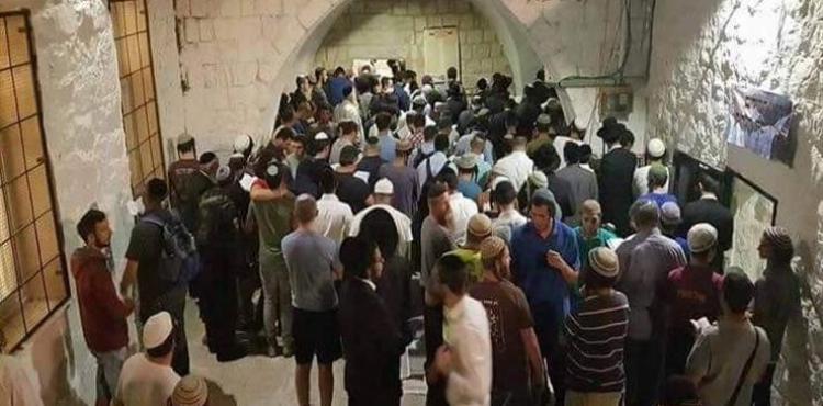 مستوطنون يقتحمون مقام يوسف بنابلس