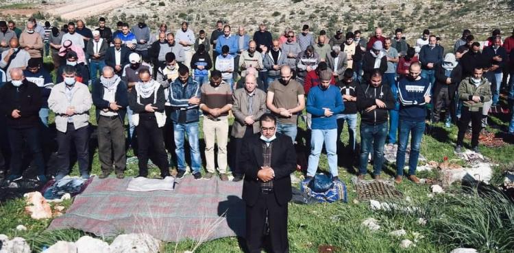 الصلاة في سلفيت.jpg