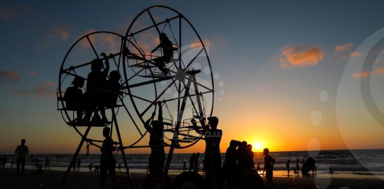 غروب الشمس في بحر غزة.jpg