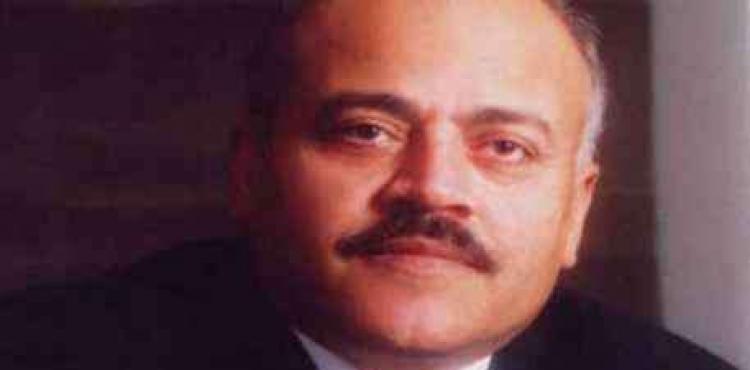 عادل أبو هاشم.jpg