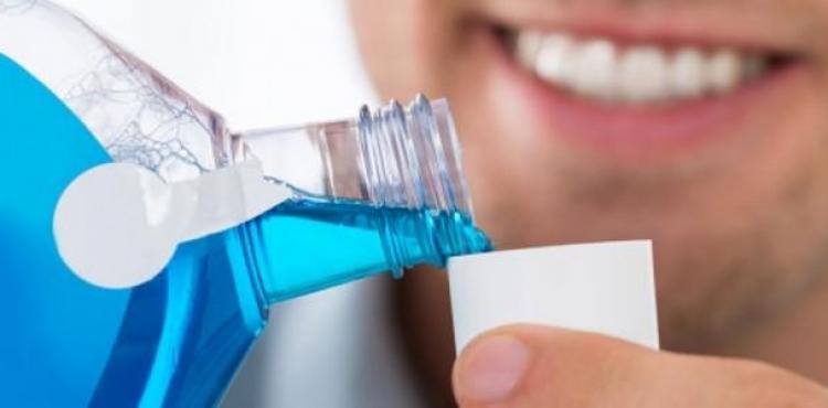 غسول الفم.jpg