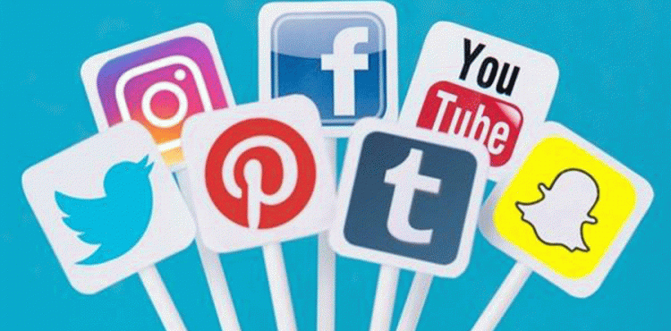 وسائل التواصل الاجتماعي