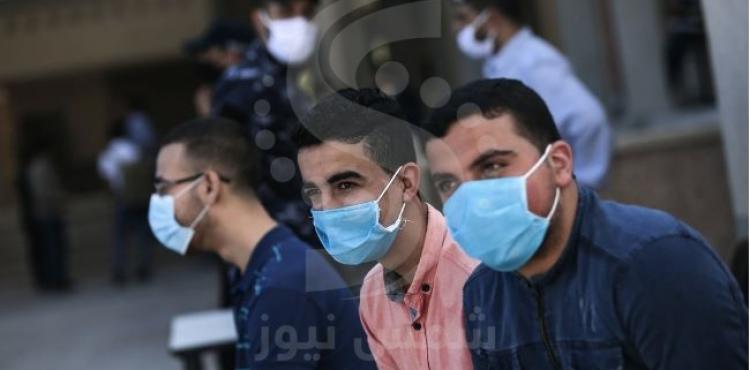 طلبة التوجيهي يرتدون أقنعة خوفا من تفشي كورونا.JPG