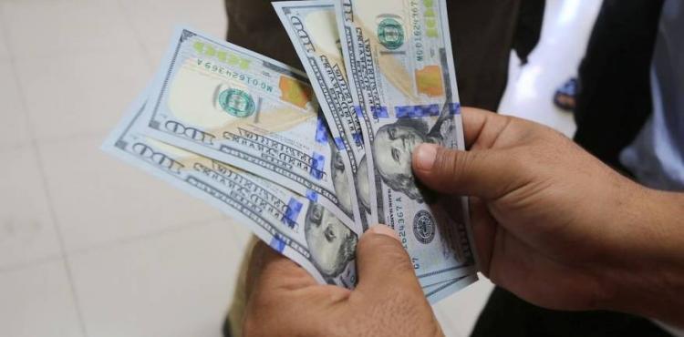 صرف رواتب موظفي الأونروا.jpg