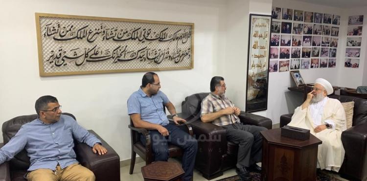 وفد من الجهاد الإسلامي يزور الشيخ ماهر حمود