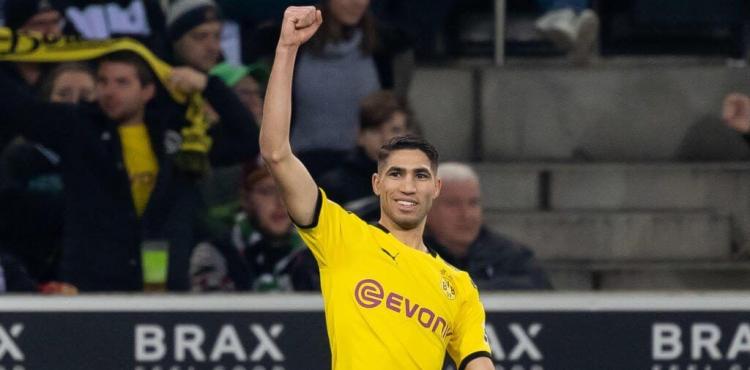 حكيمي بقميص دورتموند