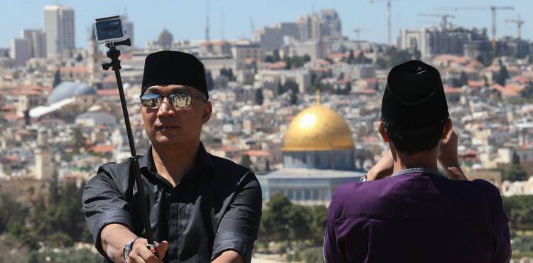 سياح من إندونيسيا في القدس